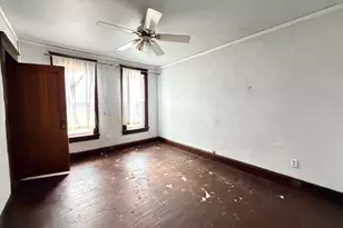 302 G St, La Porte, IN 46350 - Photo 11