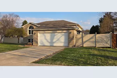 1367 Dixon Pkwy, Chesterton, IN 46304 - Photo 3