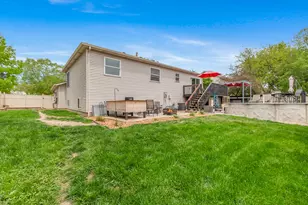1367 Dixon Pkwy, Chesterton, IN 46304 - Photo 67