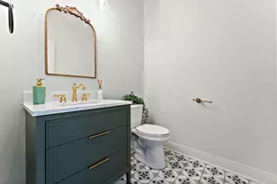 359 W Sandhurst Dr, Valparaiso, IN 46385 - Photo 23