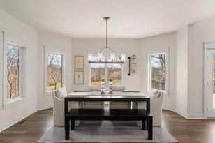 359 W Sandhurst Dr, Valparaiso, IN 46385 - Photo 13