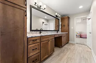 359 W Sandhurst Dr, Valparaiso, IN 46385 - Photo 25