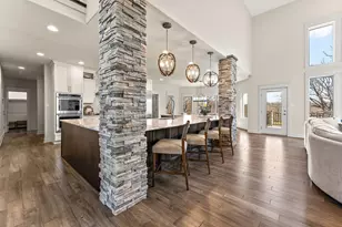 359 W Sandhurst Dr, Valparaiso, IN 46385 - Photo 11