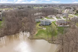 359 W Sandhurst Dr, Valparaiso, IN 46385 - Photo 45