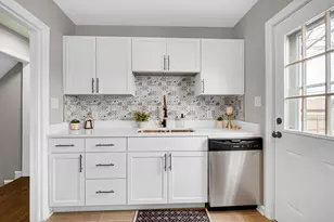 7339 Jefferson Ave, Hammond, IN 46324 - Photo 5