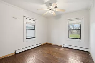 1107 W 62nd Pl, Merrillville, IN 46410 - Photo 9