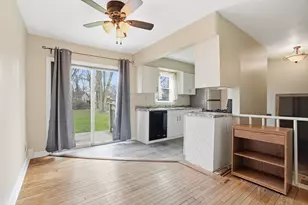 1107 W 62nd Pl, Merrillville, IN 46410 - Photo 5