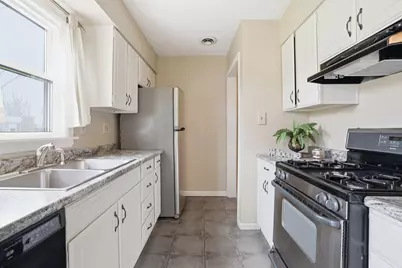 1107 W 62nd Place, Merrillville, IN 46410 - Photo 3