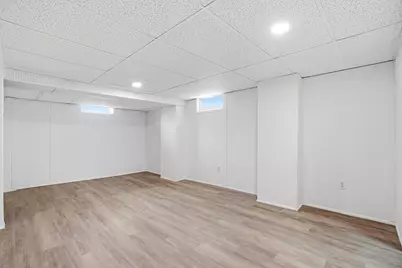 1107 W 62nd Place, Merrillville, IN 46410 - Photo 13