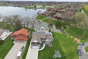 2501 E Lakeshore Dr, Crown Point, IN 46307 - Photo 57