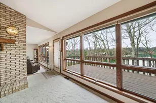 438 Scarborough Rd, Valparaiso, IN 46385 - Photo 11