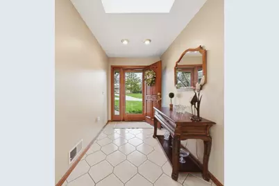 438 Scarborough Road, Valparaiso, IN 46385 - Photo 7