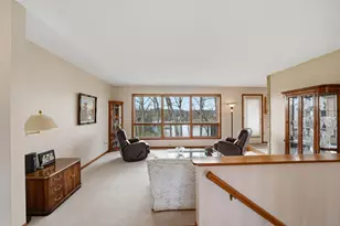 438 Scarborough Rd, Valparaiso, IN 46385 - Photo 9