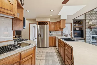 438 Scarborough Road, Valparaiso, IN 46385 - Photo 17