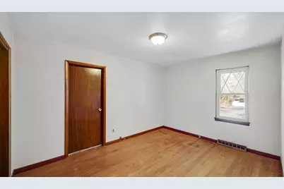 618 S Wisconsin Street, Hobart, IN 46342 - Photo 15