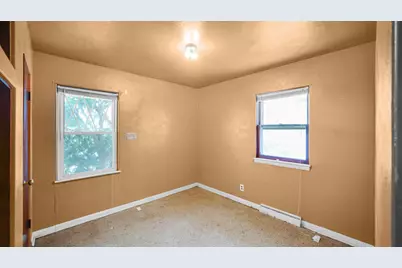 618 S Wisconsin Street, Hobart, IN 46342 - Photo 11