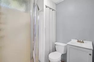 618 S Wisconsin St, Hobart, IN 46342 - Photo 19