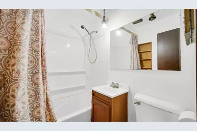 618 S Wisconsin Street, Hobart, IN 46342 - Photo 13