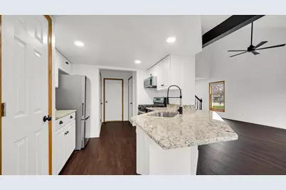 3808 Chimney Hill Drive, Valparaiso, IN 46383 - Photo 9