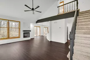 3808 Chimney Hill Dr, Valparaiso, IN 46383 - Photo 7