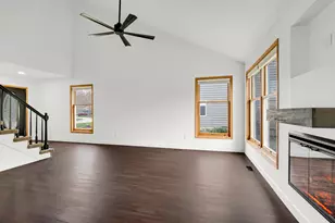 3808 Chimney Hill Dr, Valparaiso, IN 46383 - Photo 5