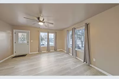 3049 Benton Street, Lake Station, IN 46405 - Photo 5