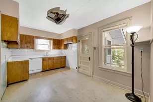 415 Elmhurst St, Valparaiso, IN 46385 - Photo 13