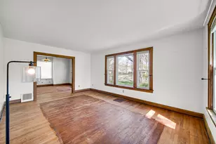 415 Elmhurst St, Valparaiso, IN 46385 - Photo 9