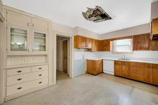 415 Elmhurst St, Valparaiso, IN 46385 - Photo 11