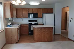 2908 Foggy Glen Dr, Valparaiso, IN 46385 - Photo 5