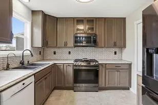 12358 Tippecanoe Pl, Crown Point, IN 46307 - Photo 11