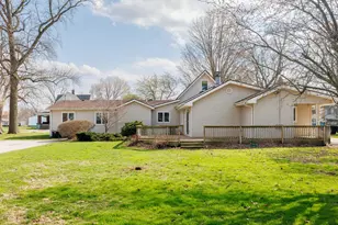 310 E Lincoln St, Kentland, IN 47951 - Photo 5