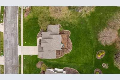 3204 Clairborne Crossing, Valparaiso, IN 46385 - Photo 3