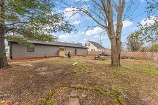 611 Old Forge Rd, Valparaiso, IN 46385 - Photo 17