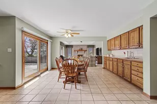 9241 Monix Dr, Saint John, IN 46373 - Photo 5