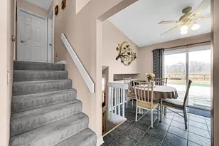 500 Countryshire Ct, Griffith, IN 46319 - Photo 9