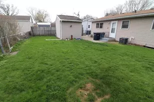 629 Superior St, Michigan City, IN 46360 - Photo 7