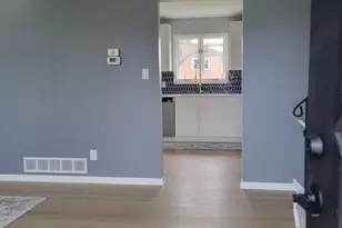 939 Devonshire Ln, Dyer, IN 46311 - Photo 5