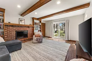 4002 Sleighbell Ln, Valparaiso, IN 46383 - Photo 5