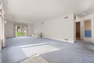 823 Spruce Ln, Schererville, IN 46375 - Photo 3