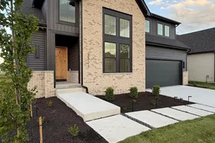 9523 Hook St, Highland, IN 46322 - Photo 3