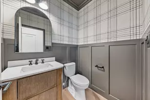 9523 Hook St, Highland, IN 46322 - Photo 13