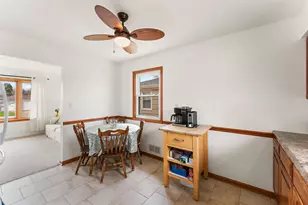 217 W 40th Pl, Griffith, IN 46319 - Photo 9