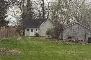 307 McKinley St, Kouts, IN 46347 - Photo 3