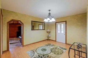 2402 Linda Rd, Valparaiso, IN 46383 - Photo 13