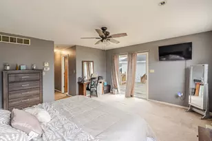 2402 Linda Rd, Valparaiso, IN 46383 - Photo 9