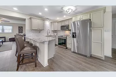 545 N Oakwood Street #7, Griffith, IN 46319 - Photo 3