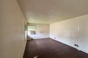 973 Williams St, Gary, IN 46404 - Photo 3