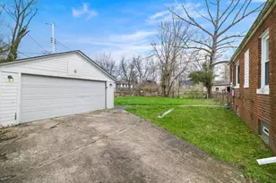 4327 Vermont Ct, Gary, IN 46409 - Photo 3