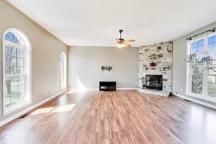 766 Wigeon Ct, Valparaiso, IN 46385 - Photo 5